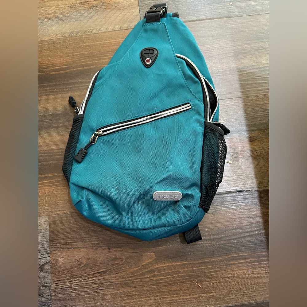 Mosiso sling back backpack hiking bag